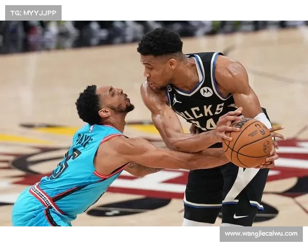 NBA强行快攻战术解析:如何通过高速推进迅速改变比赛节奏 NBA强行快攻战术解析:如何通过高速推进迅速改变比赛节奏