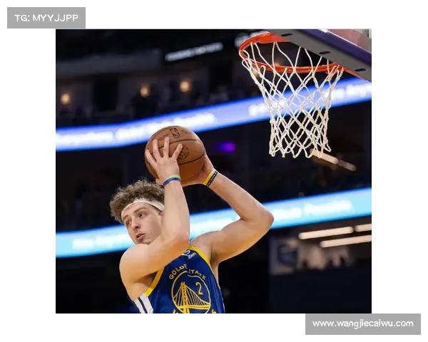 NBA场边摄影揭秘：捕捉瞬间的力量与情感展现